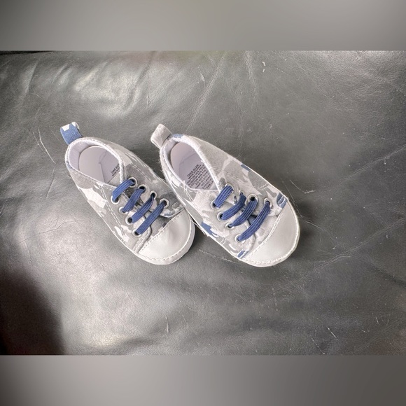 Bear-Camo Sneakers Navy Blue/ White/ Grey • NWOT • Super Cute ! - Picture 5 of 7